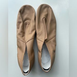 NEW Bloch jazz shoes, tan, size 8.5